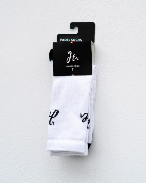 Padel socks with the right style. Created to provide support in the right places.