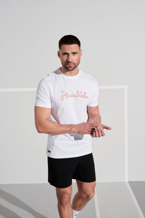 vit unisex tränings t-shirt med rosa tryck